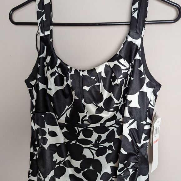 Maggy London Black and White Leaf Print Satin Midi Pencil Skirt NWT 10 - Picture 2 of 9